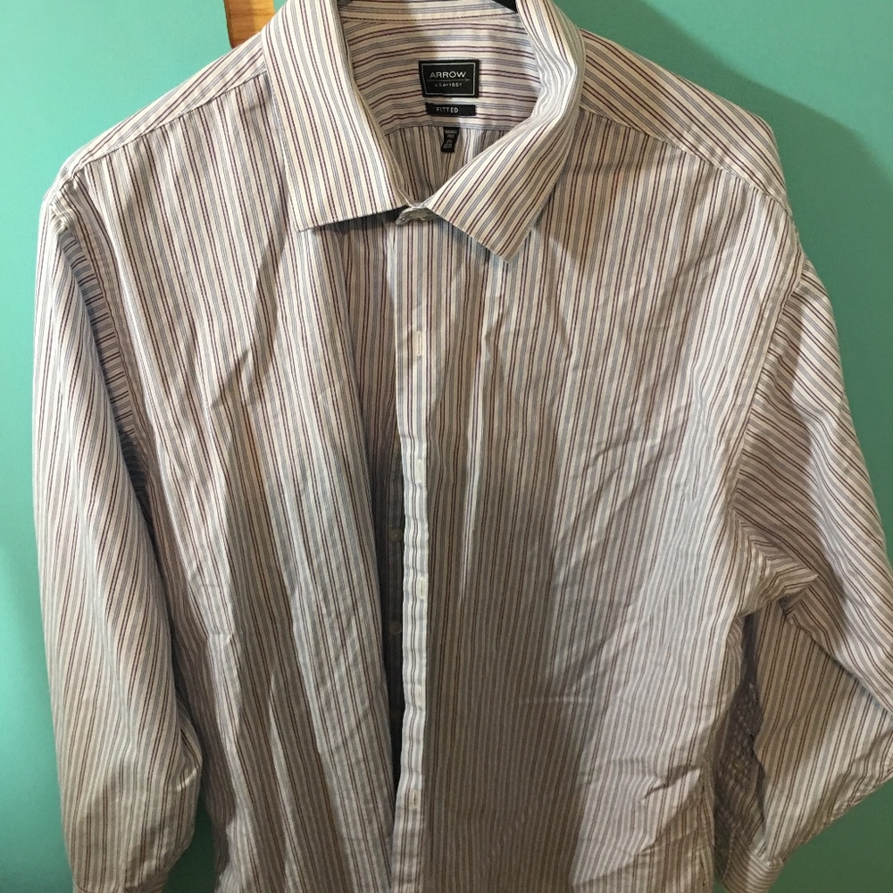 Multiple Shirts - Picture 4 of 8